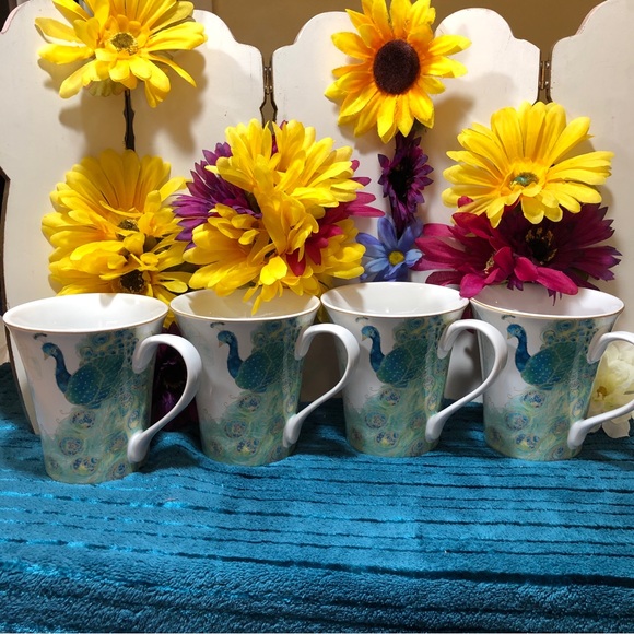 Set Of 4 Unused, 222 Fifth Lakshmi Porcelain Peacock Mugs - Picture 14 of 16